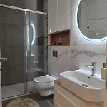 Palace Apartment *